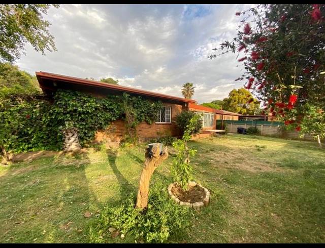 3 BEDROOM HOUSE FOR SALE IN VANDERBIJLPARK CW 5